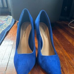 Blue heels size 11!!
